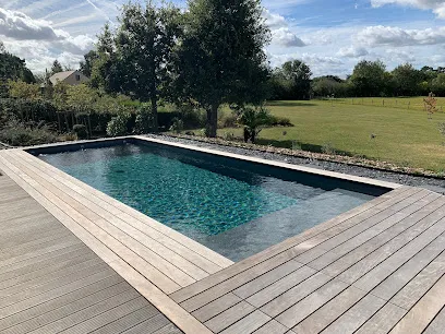 Image de PISCINE PAYSAGE 44 & Piscines Carré Bleu à Nantes et Haute-Goulaine